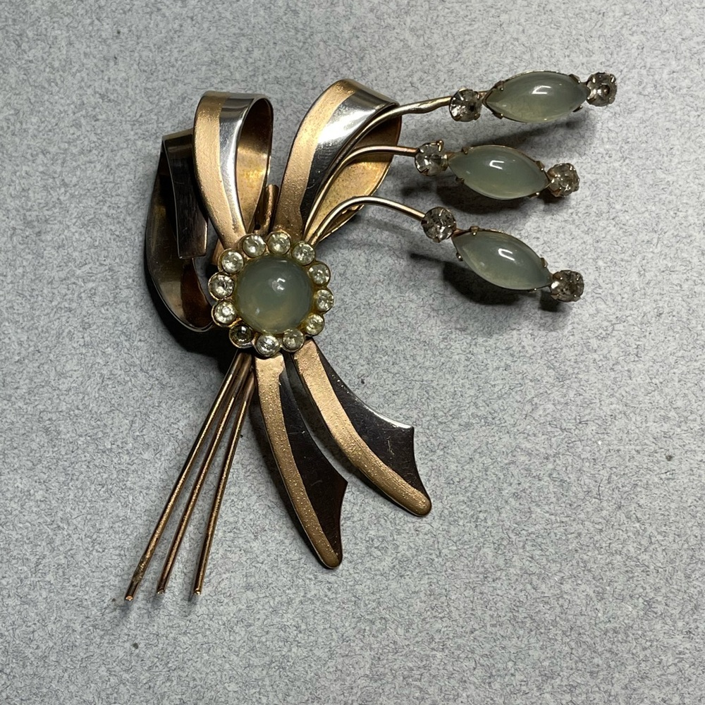 Green Celluloid Long Stem Flowers Rhinestone Ribbon Spray Brooch Vntg Unsigned